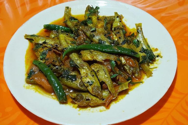 Mourola Macher Chorchori Featured