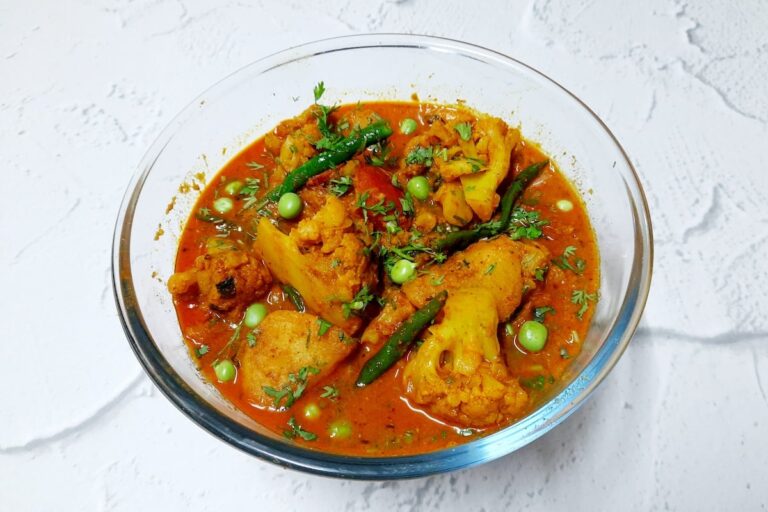 Fulkopi Aloo Matashutir Tarkari Featured