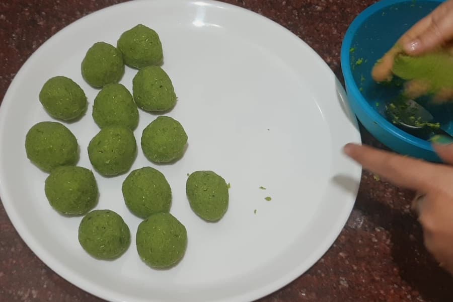 Kadaishutir Kochuri 19