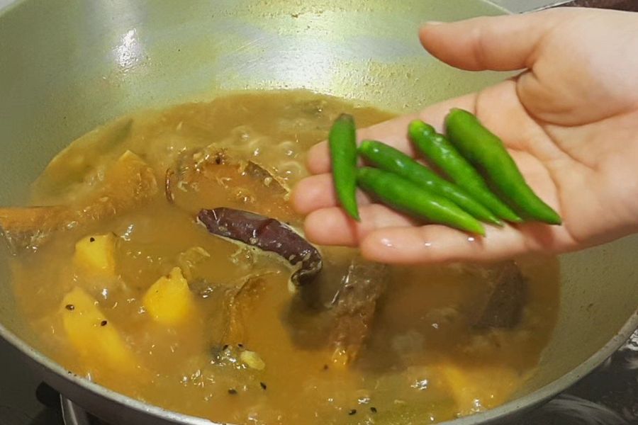 Ilish Macher Jhol 28